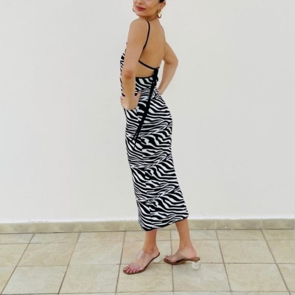 Zara Jacquard Animal Print‎ Zebra Midi Open Back Stretch Knit Dress Size Small - Picture 3 of 13